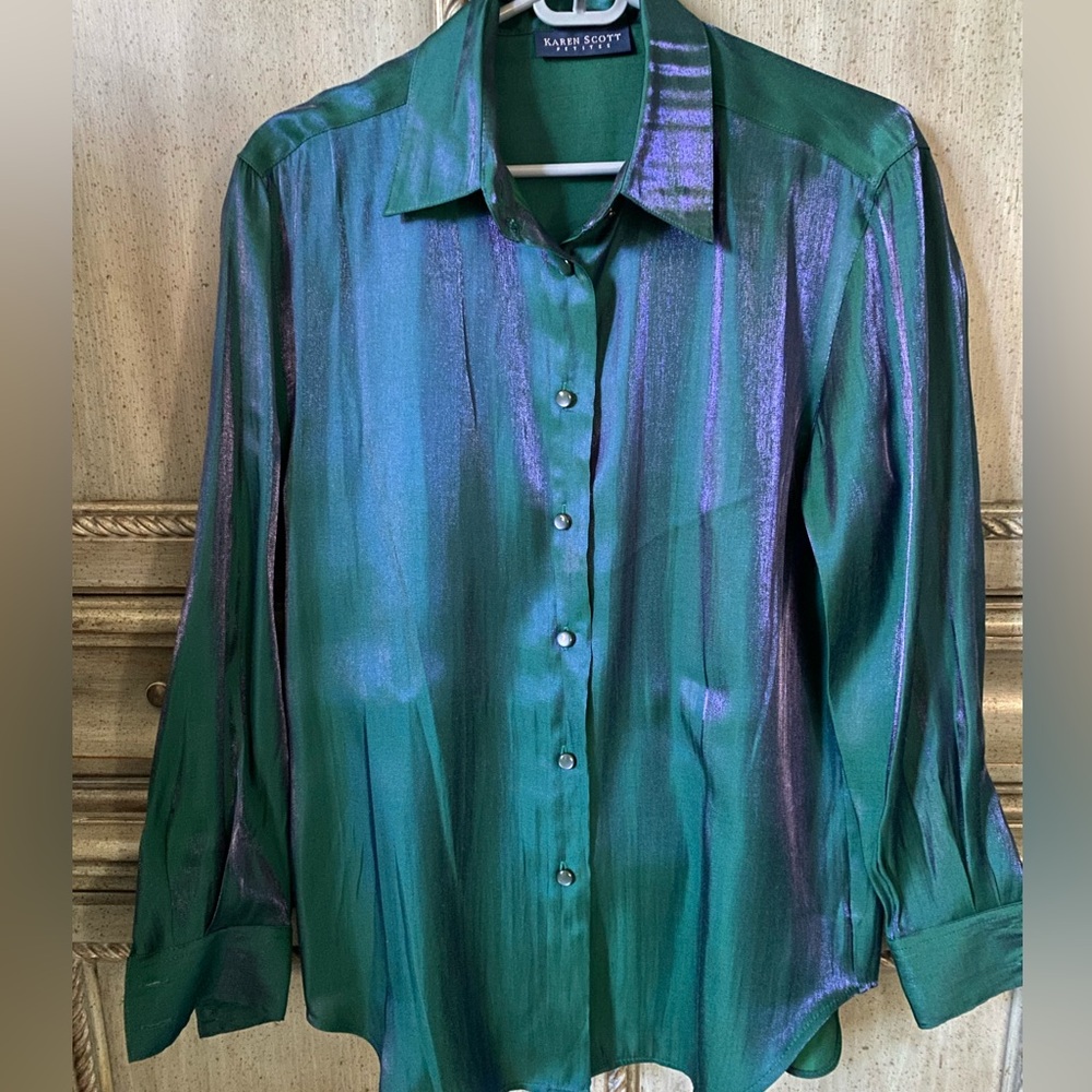 Sultry blue/green shimmery blouse w/ collar and long sleeves (NWOT)